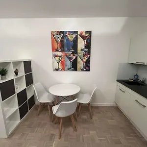 Innenstadt Ruhiges Und Zentrale Apartment Köln